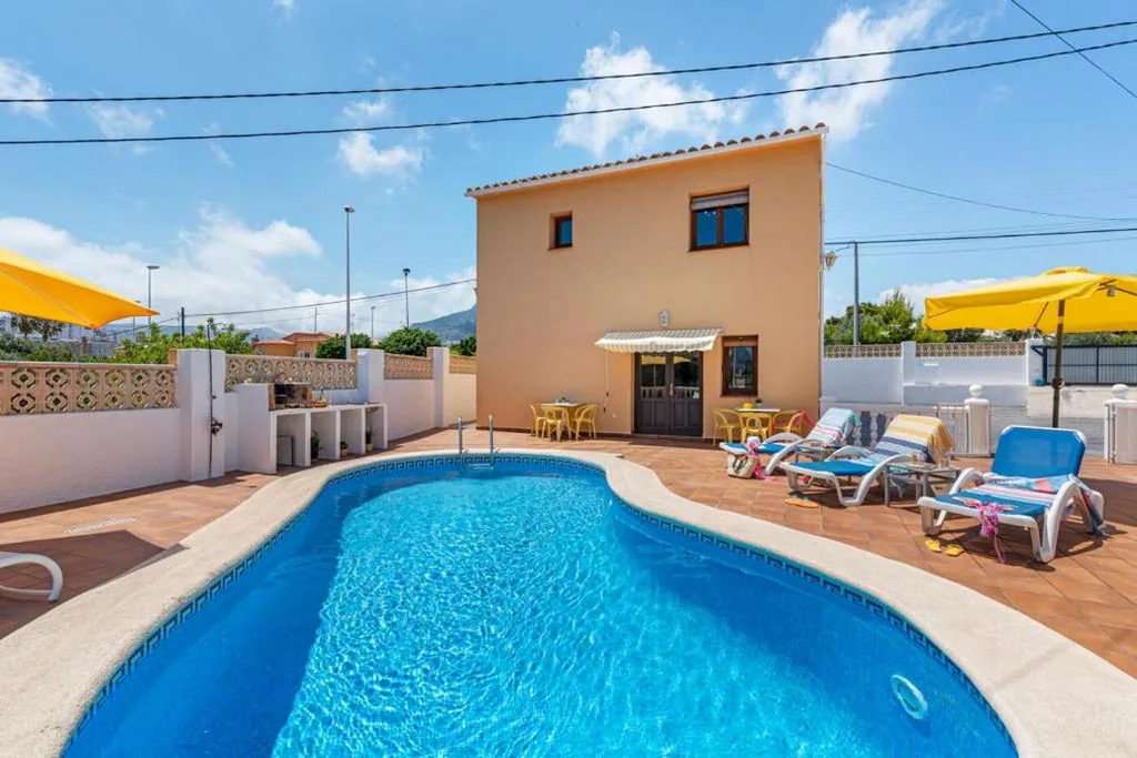 Villa met privézwembad — Villa Caseta de Sau - PlusHolidays