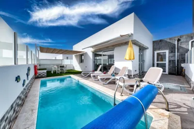 Villa Cassia - Private Pool, Foosball, BBQ, Air-Con and SAT Tv By Lanzarote Vacation Homes — foto 2