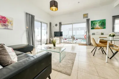 Villa Cassia - Private Pool, Foosball, BBQ, Air-Con and SAT Tv By Lanzarote Vacation Homes — foto 7