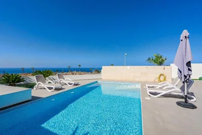 Villa Caterina, Luxury Villa with Heated Pool Ocean View in Adeje, Tenerife — foto 10