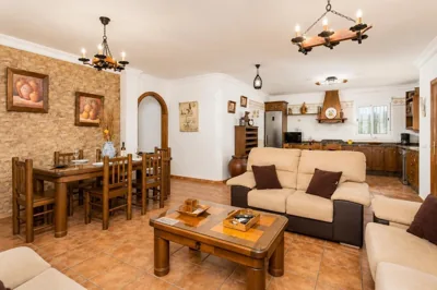 Villa Cecilia Large Private Pool AC WiFi — photo 12