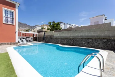 Villa Chloe Costa Adeje Tenerifesummervillas GIANT PRIVATE POOL 11 METERS LONG — foto 9