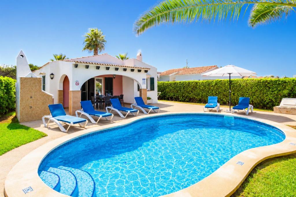 Villa Clariana Large Private Pool AC WiFi