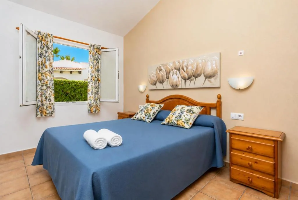 Villa Clariana Large Private Pool AC WiFi