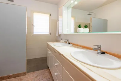 Villa close to Ibiza Town Sleeps 12 — foto 3