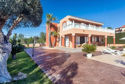 Villa close to Ibiza Town Sleeps 12 — foto 7