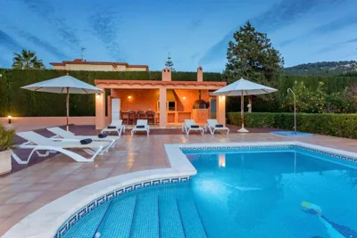 Villa close to Ibiza Town Sleeps 12 — foto 9