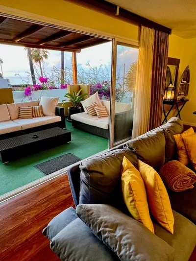 Villa con piscina climatizada y vistas al mar — 写真 2