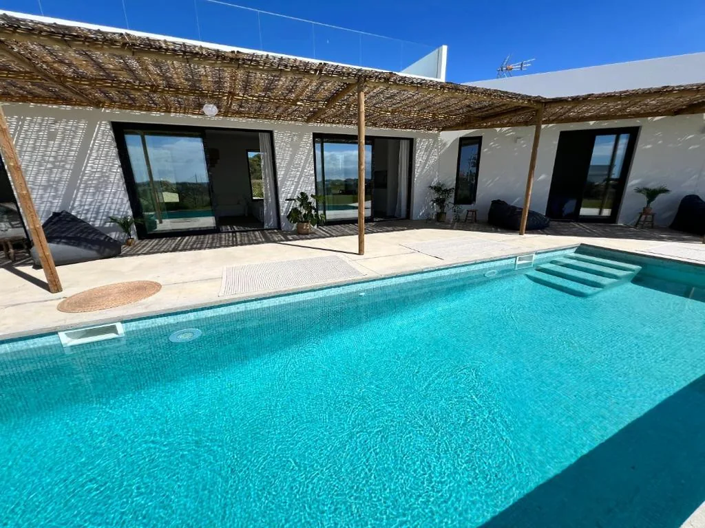 别墅 — Villa con piscina en Golf Isla Canela Links