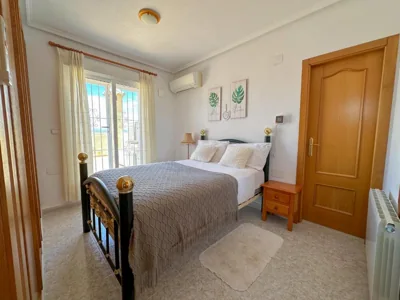 Villa con piscina privada — 照片 8