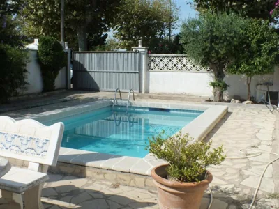 Villa con piscina privada y jardín cerrado en Castelló d'Empúries, ideal para 6-8 personas - ES-204-1 — foto 11