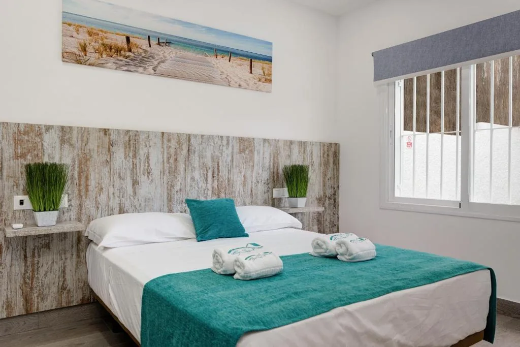 Villa Conchita By Seric,15´ walking to the beach