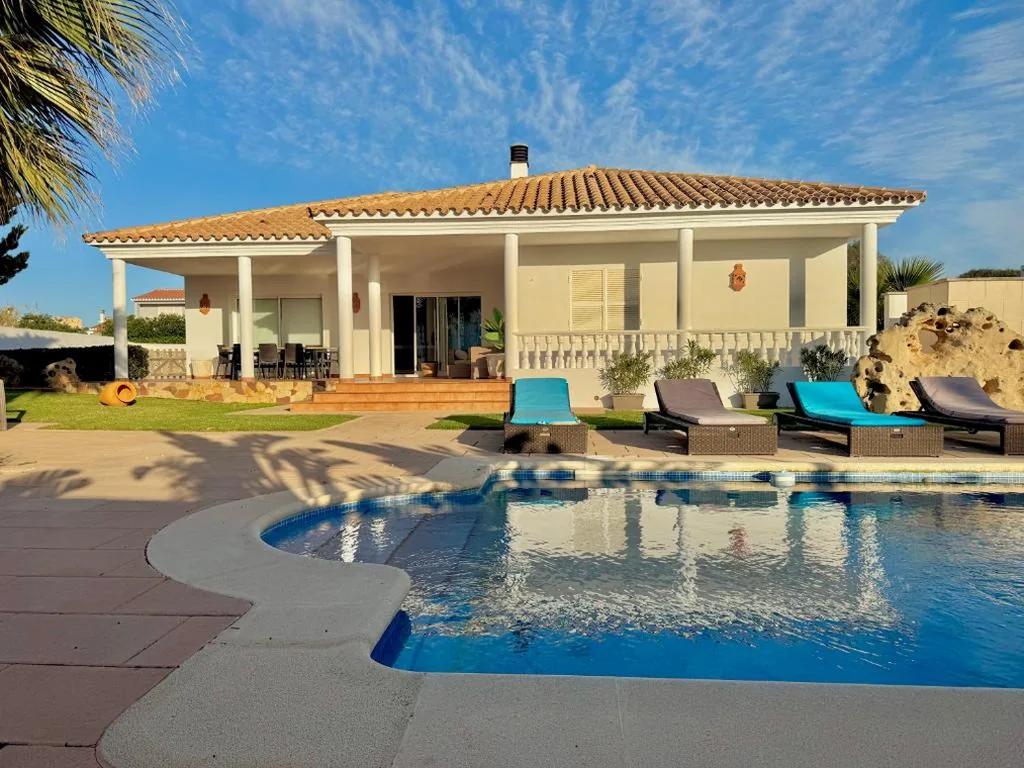 Villa — Villa Coral