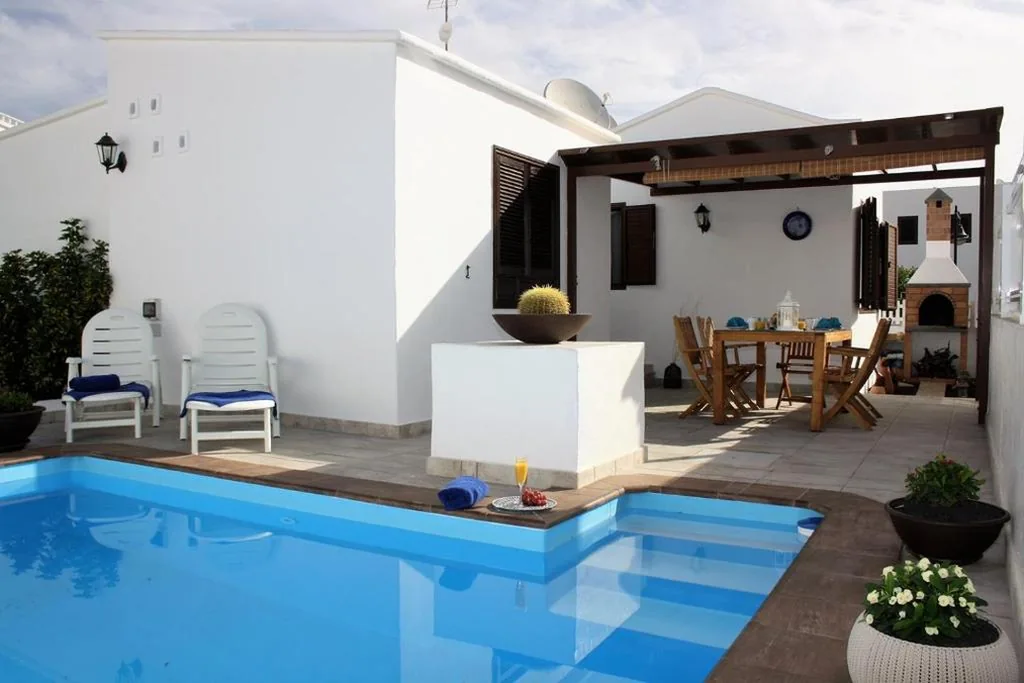 Villa con 2 dormitorios y piscina privada — Villa Corona Roses