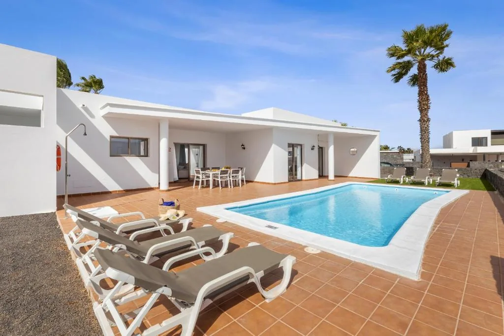 Moradia — Villa Dafne by Escape Home