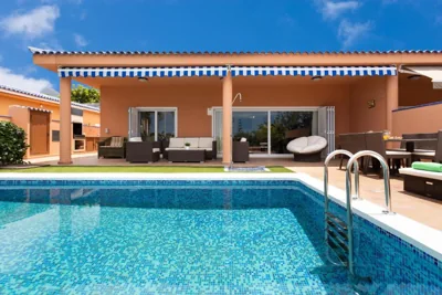 Villa de Lujo con Piscina Privada y Jacuzzi — foto 11