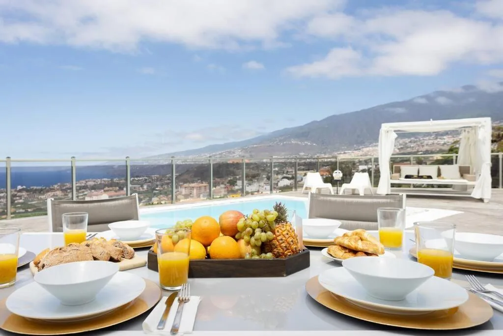 ベッドルーム3室のヴィラ — Villa de lujo Concordia Piscina climatizada y excelentes vistas