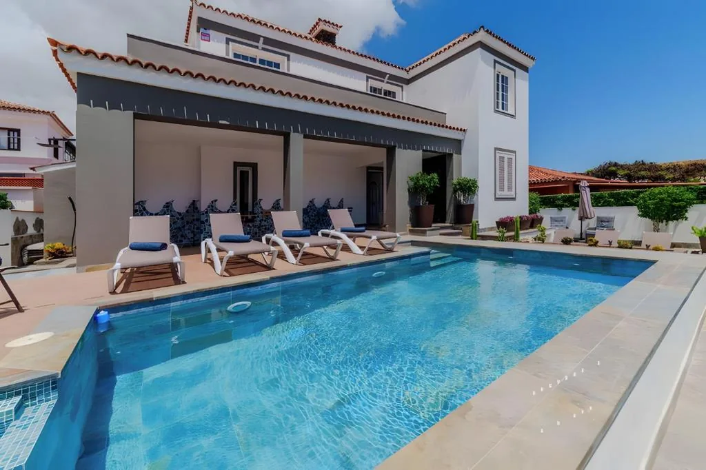Villa — Villa De Marcos