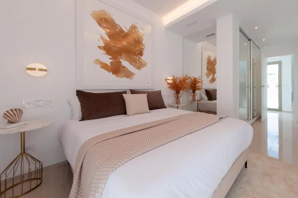 Villa de Sol in Los Alcázares with 4 bedrooms, private swimming pool, sauna and unheated jacuzzi
