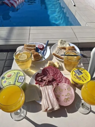 Villa de Sol in Los Alcázares with 4 bedrooms, private swimming pool, sauna and unheated jacuzzi — Foto 11