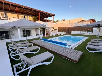 Villa Dedalos - Spacious luxury Villa with heated pool in Puerto Calero — foto 6