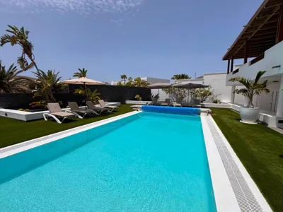 Villa Dedalos - Spacious luxury Villa with heated pool in Puerto Calero — foto 9