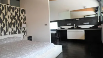 VILLA DEL BOSQUE — foto 3
