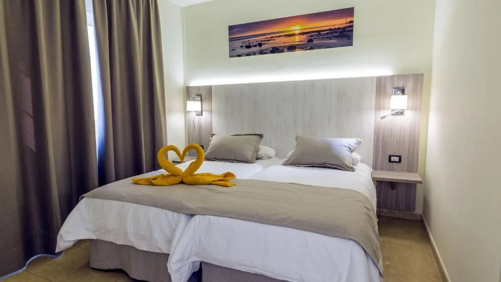 Appartement met 1 slaapkamer, terras en uitzicht op het zwembad — Villa del Mar