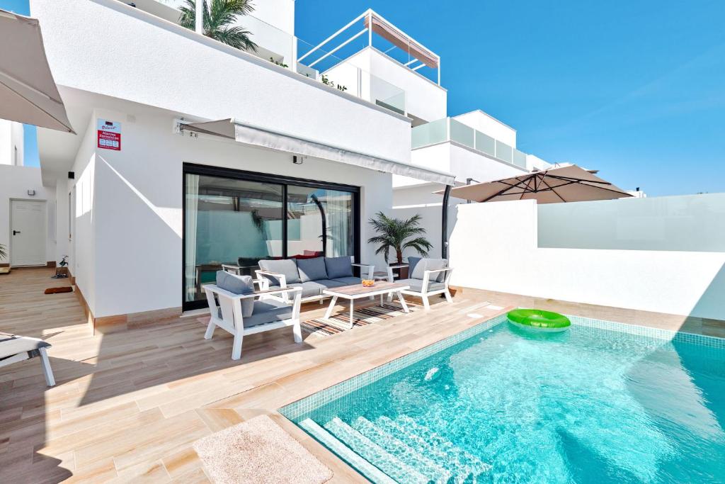 Villa del Pinatar heated private pool