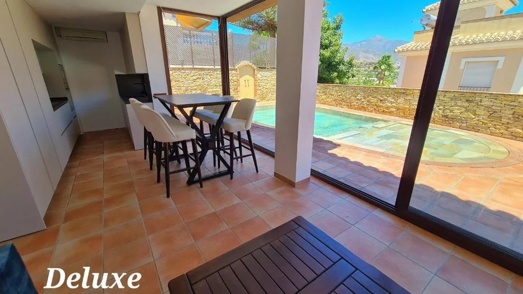 Villa frente a la playa — Villa Deluxe Nerja SilHouse