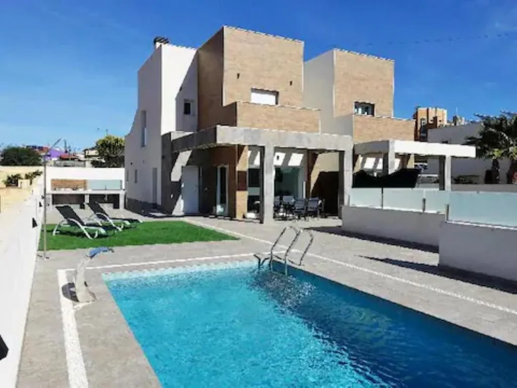 Villa — Villa Domicil de Luxe