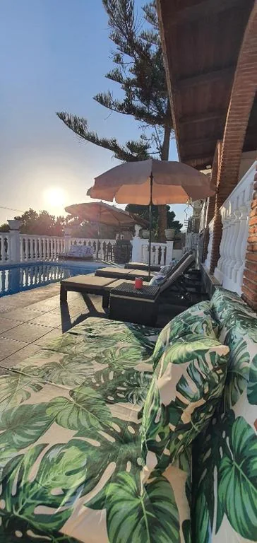 Villa con piscina privata — Villa Don Giovanni Fuengirola, Piscina Privada y vistas al mar y a la Montaña