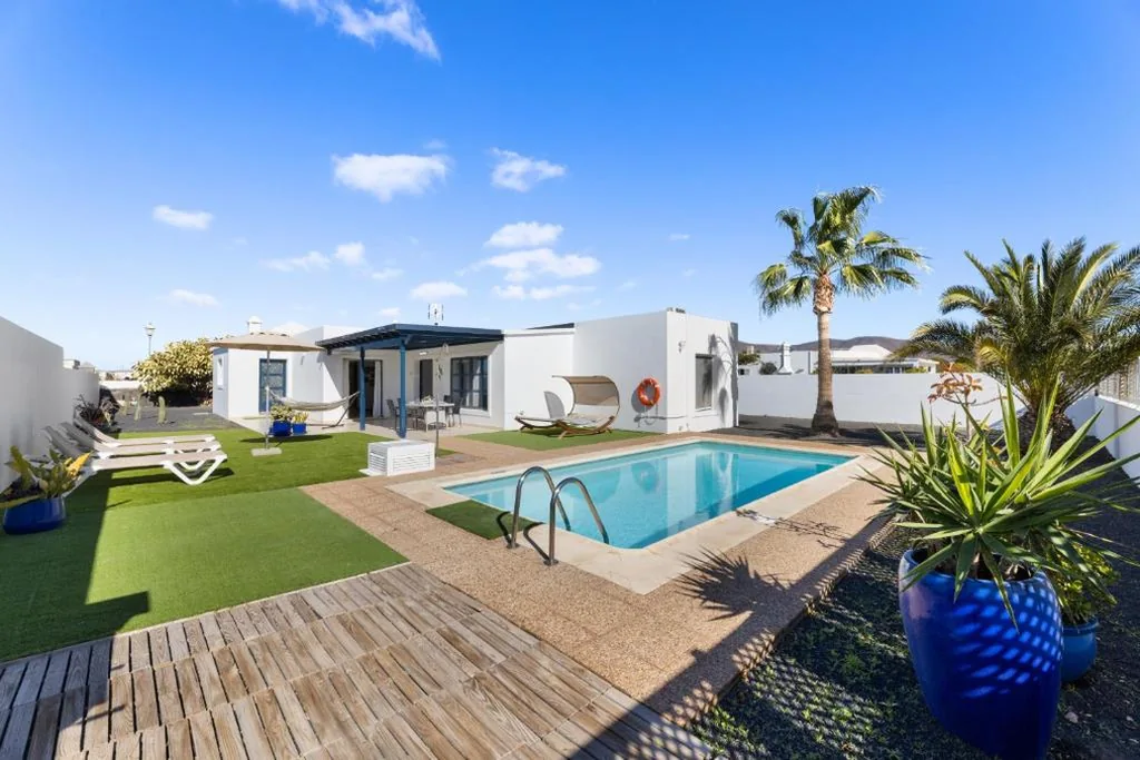 Villa — Villa Dream Room Playa Blanca by Escape Home