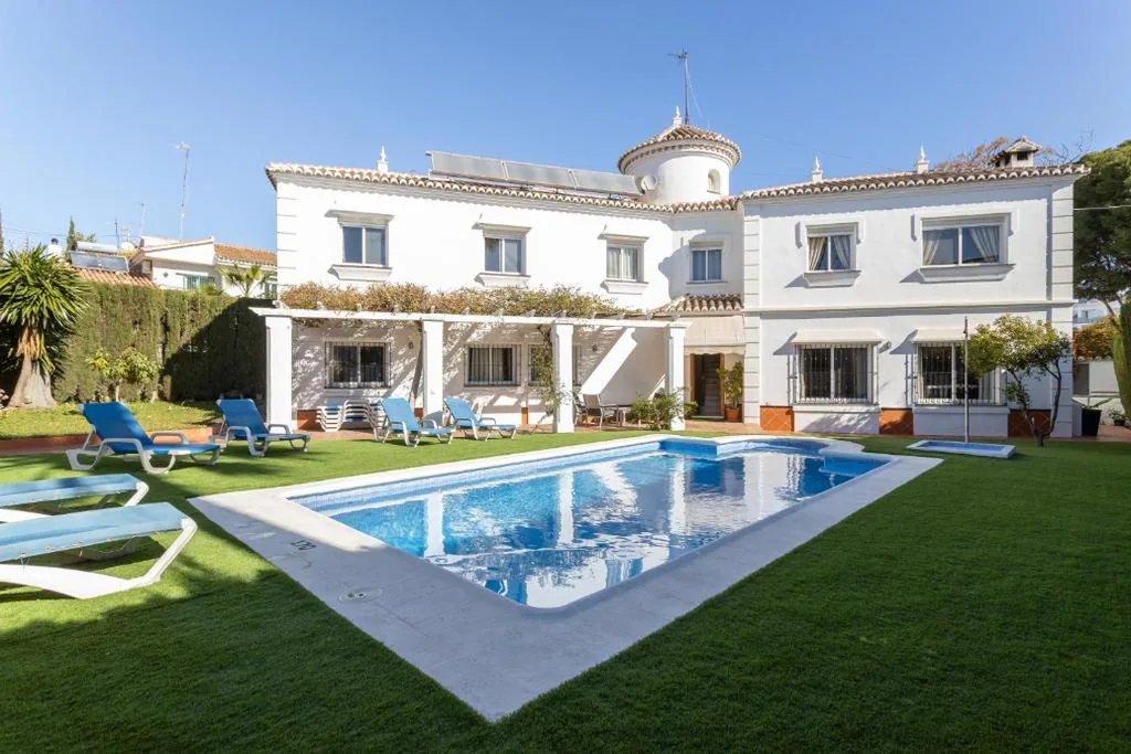 Haus mit 6 Schlafzimmern — Villa Eden Nerja