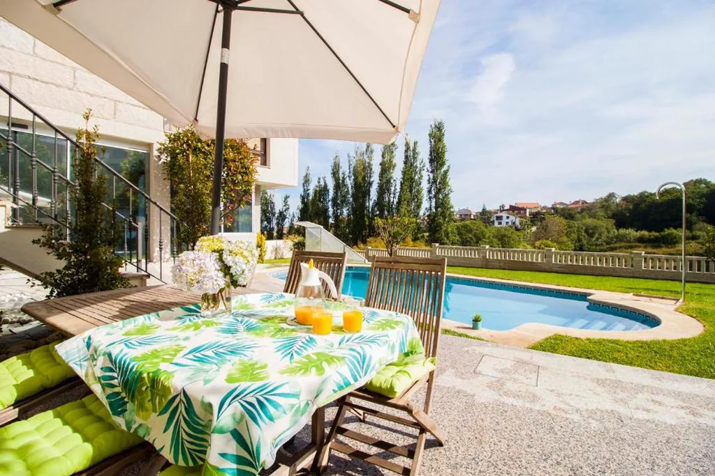 Casa — Villa El Castañal con Piscina Privada