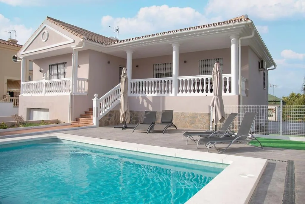 Villa — Villa el Olivo