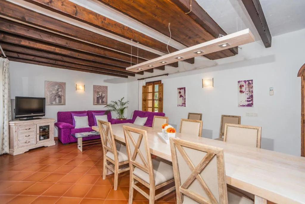 Villa — Villa El Olivo