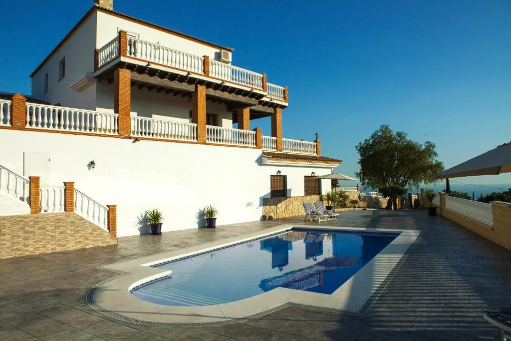 Villa con vistas al mar — Villa El Palomar Azul with pool and sea view