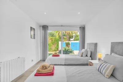 Villa Elena - Casablanca Marbella by Finest Rentals — photo 7