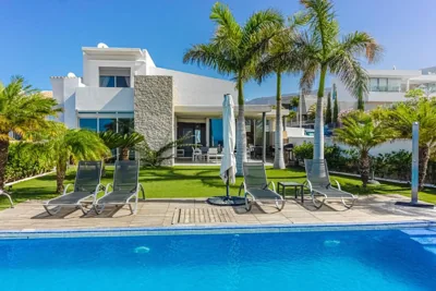 Villa Eleonora, Luxury Villa with Heated Pool Ocean View in Adeje, Tenerife — foto 3