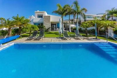 Villa Eleonora, Luxury Villa with Heated Pool Ocean View in Adeje, Tenerife — foto 8
