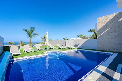 Villa Elisabetta, Luxury Villa with Heated Pool Ocean View in Adeje, Tenerife — foto 10