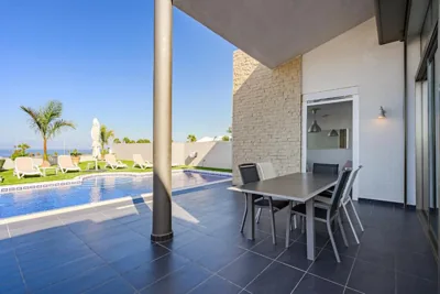 Villa Elisabetta, Luxury Villa with Heated Pool Ocean View in Adeje, Tenerife — foto 12