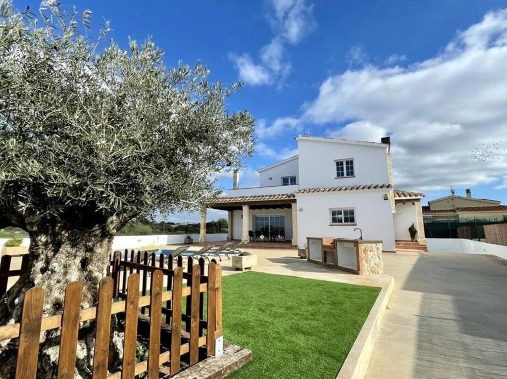 Villa — Villa en Blanes