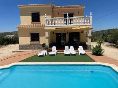 Villa en lo alto del monte — Foto 7