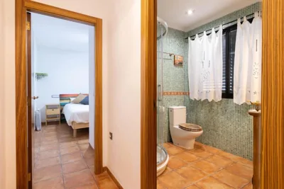 Villa en Valencia, piscina privada y metro 500m — foto 3