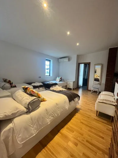 Villa en Valencia, piscina privada y metro 500m — foto 8