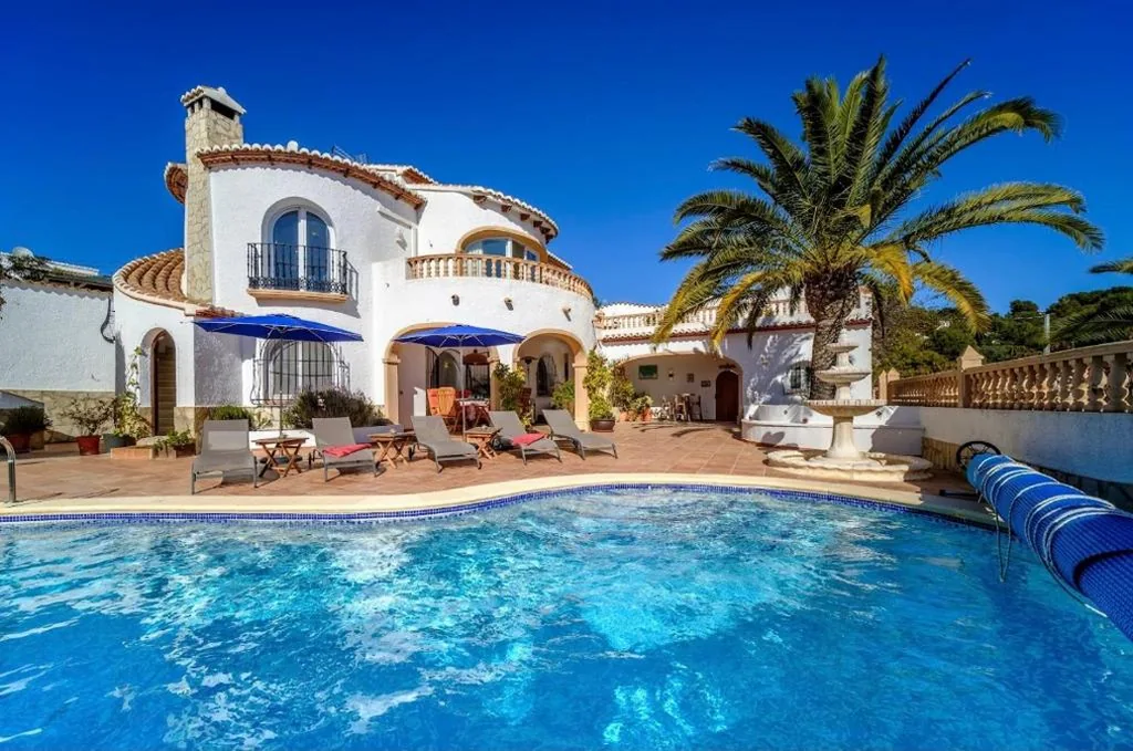 Villa con piscina privada — Villa EntreMarYTierra - piscina privada - climatizada