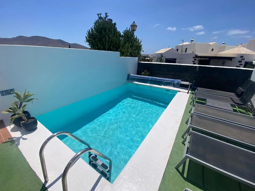 2-Bedroom Villa — Villa Erimar Luxe 2-slaapkamer villa met verwarmd privézwembad