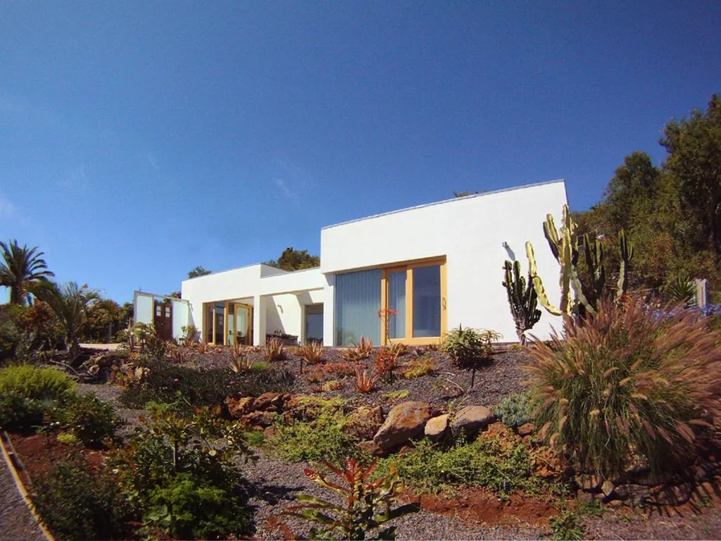 Villa — Villa Ermita